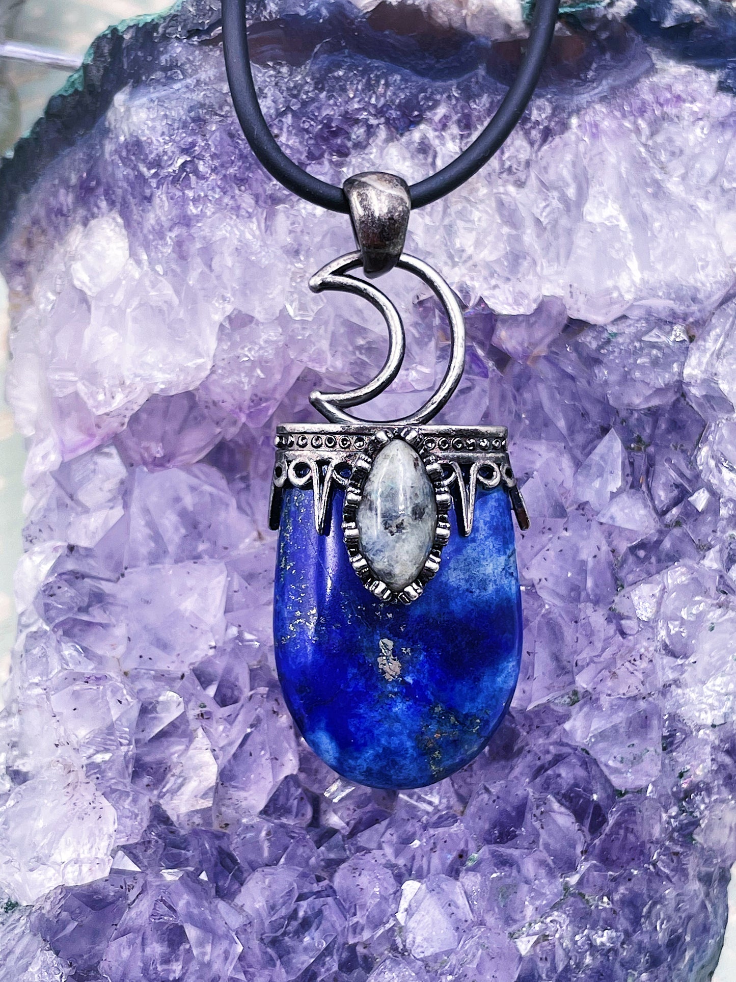 Moon Goddess Round Necklaces