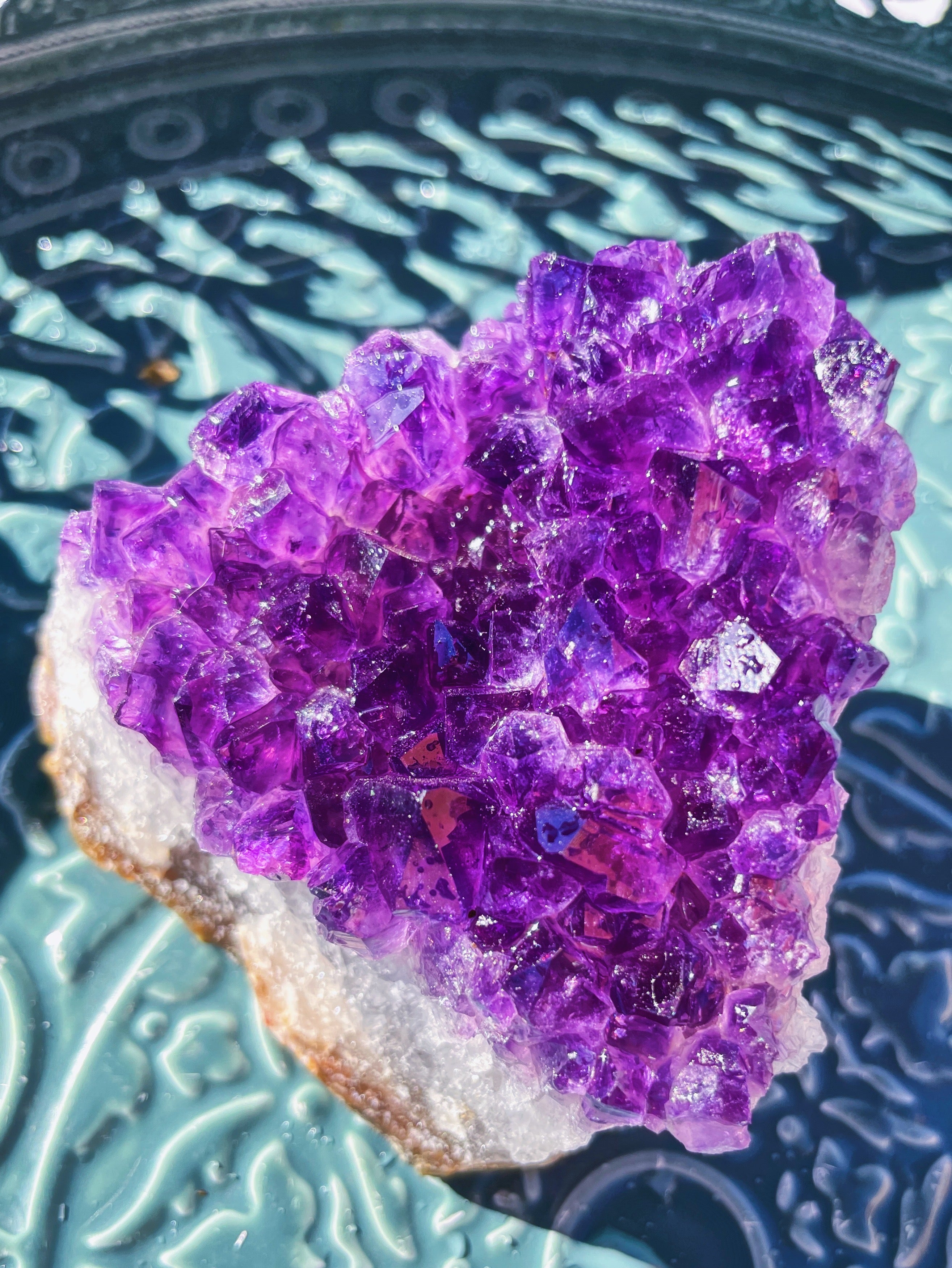 Clusters & Geodes – Ink Moon