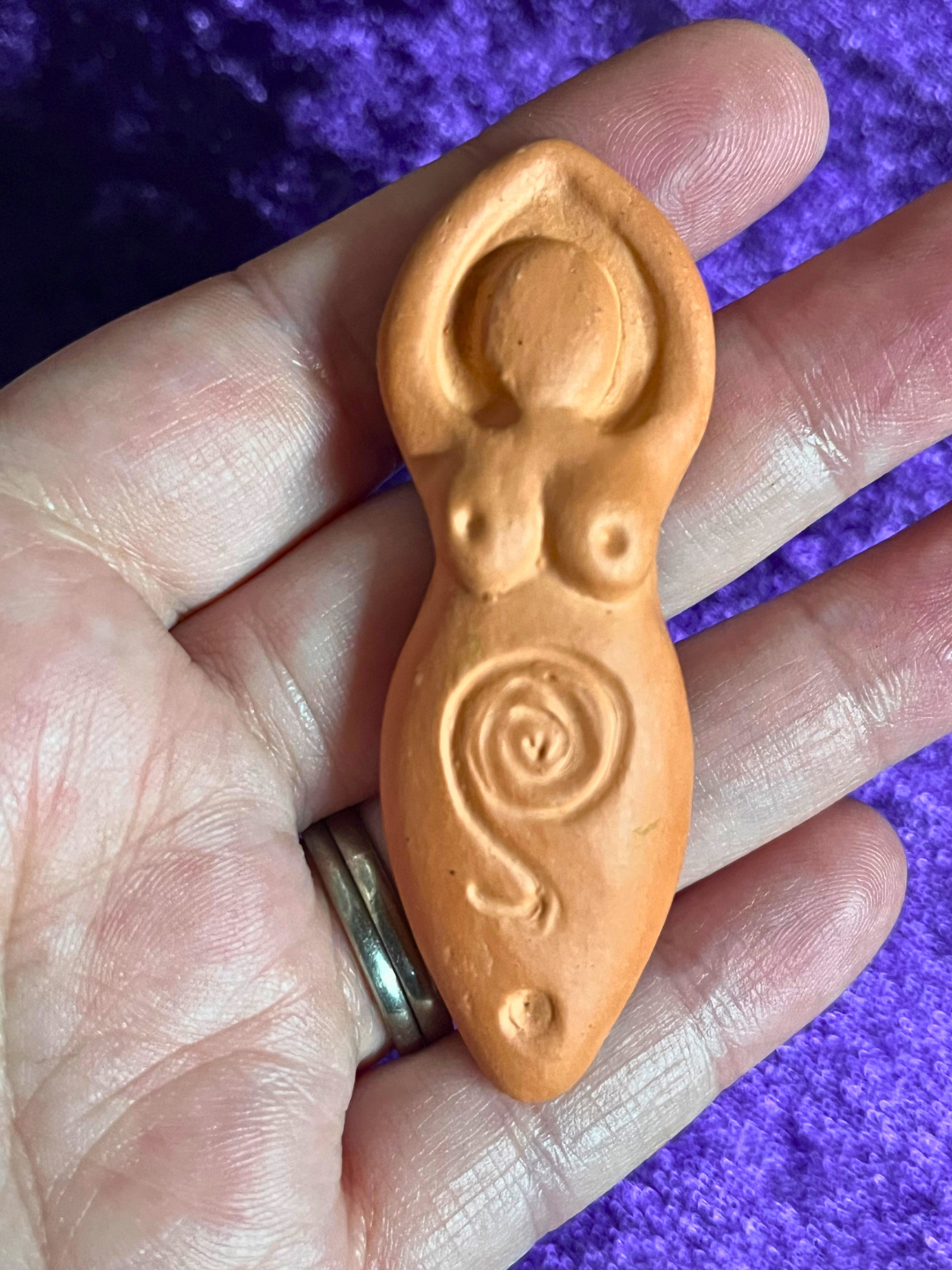 White Spring Handcrafted Altar Goddess - Natural