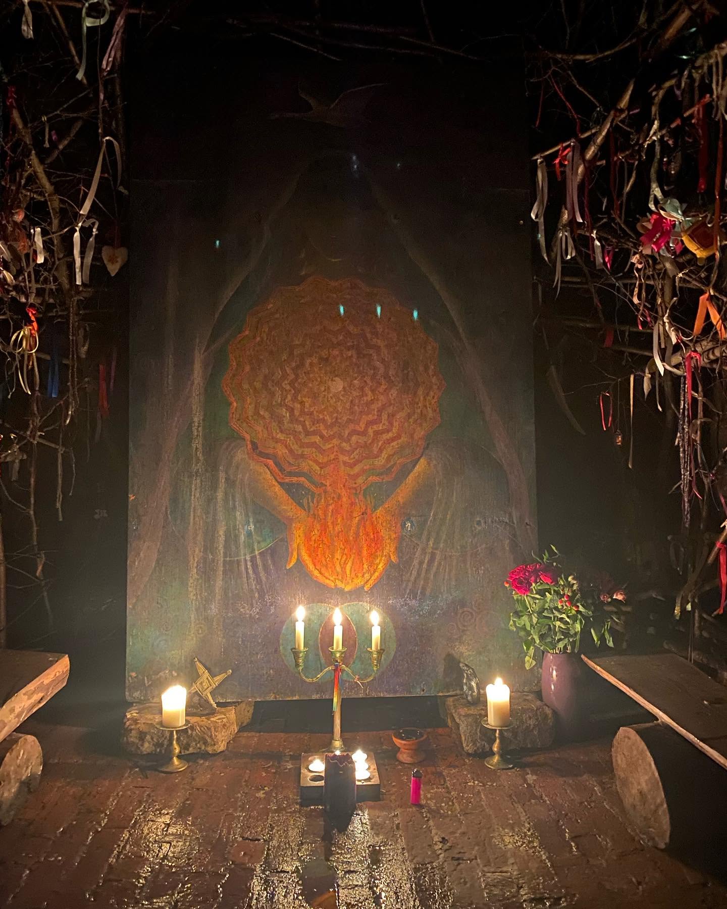 White Spring Handcrafted Altar Goddess - Natural